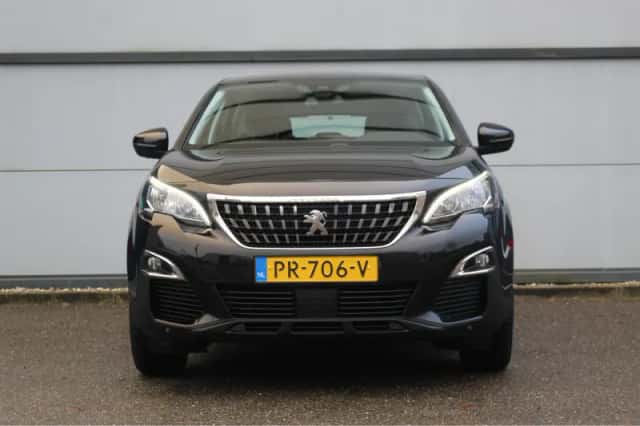 Peugeot 3008 (2017) thumbnail 3