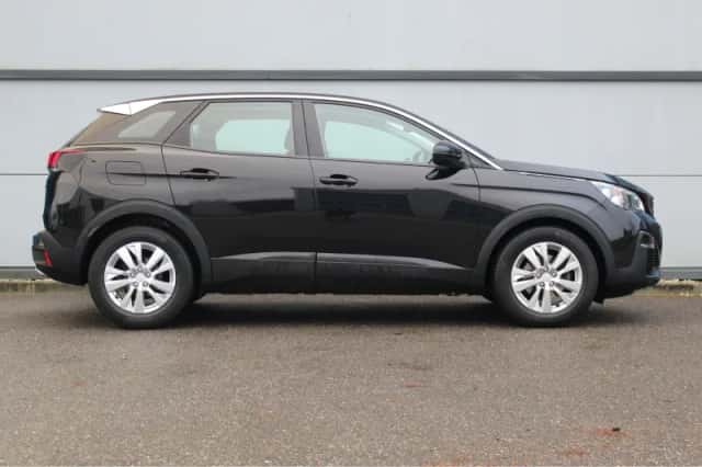 Peugeot 3008 (2017) thumbnail 5