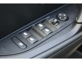 Peugeot e-208 (2023) thumbnail 11
