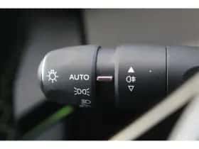 Peugeot e-208 (2023) thumbnail 23