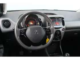Peugeot 108 (2022) thumbnail 3