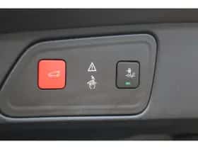 Peugeot 3008 (2020) thumbnail 9