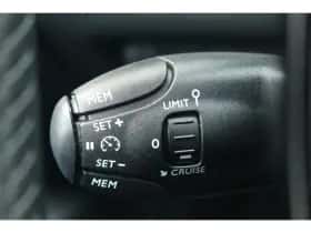 Peugeot 2008 (2025) thumbnail 15