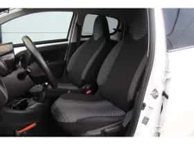 Peugeot 108 (2022) thumbnail 5