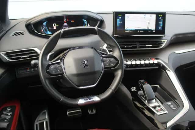 Peugeot 3008 (2021) thumbnail 3