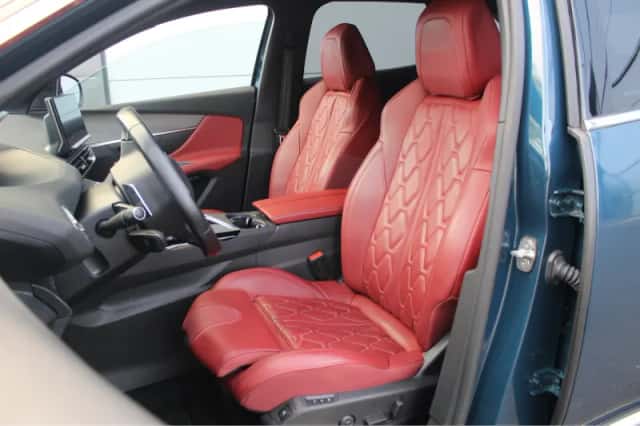 Peugeot 3008 (2021) thumbnail 4