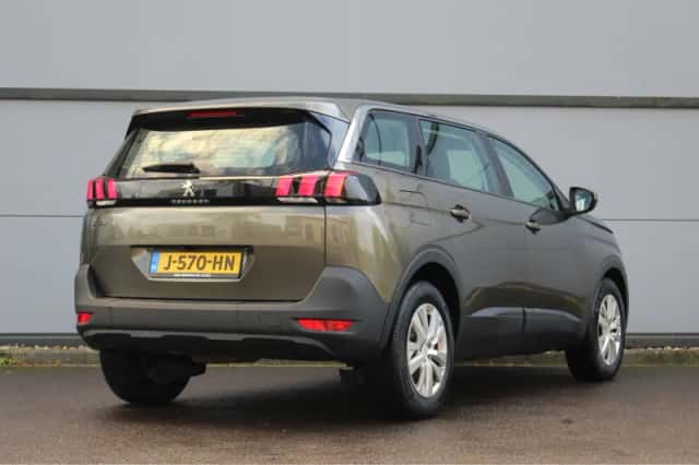 Peugeot 5008 (2020) thumbnail 2