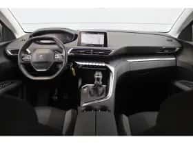 Peugeot 5008 (2020) thumbnail 11