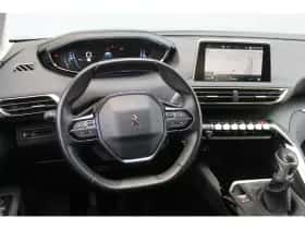 Peugeot 5008 (2020) thumbnail 3