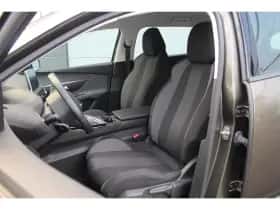 Peugeot 5008 (2020) thumbnail 4