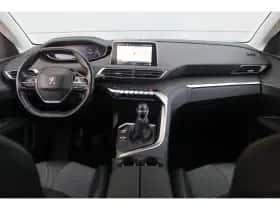 Peugeot 3008 (2019) thumbnail 11