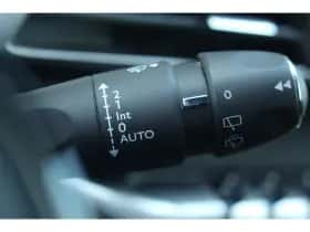 Peugeot 3008 (2019) thumbnail 19