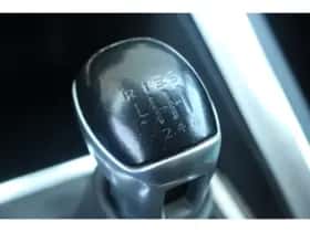 Peugeot 3008 (2019) thumbnail 30