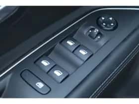 Peugeot 3008 (2019) thumbnail 31