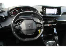 Peugeot 208 (2021) thumbnail 19