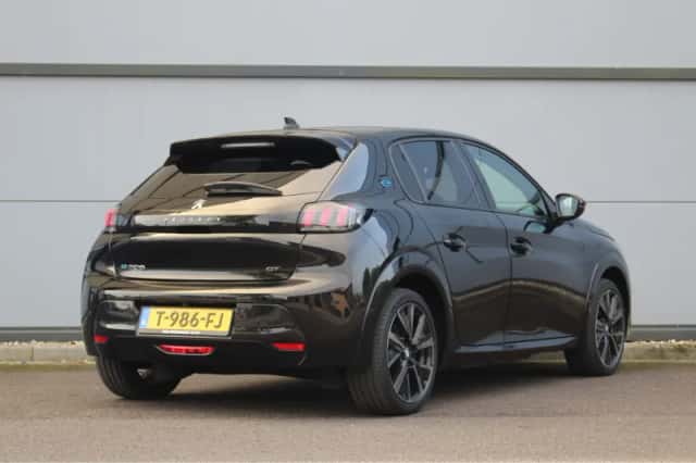 Peugeot e-208 (2023) thumbnail 2