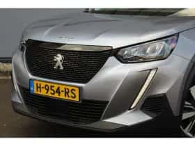 Peugeot 2008 (2020) thumbnail 2