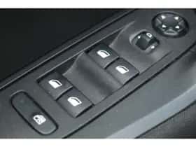 Peugeot 2008 (2020) thumbnail 20