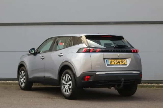 Peugeot 2008 (2020) thumbnail 3