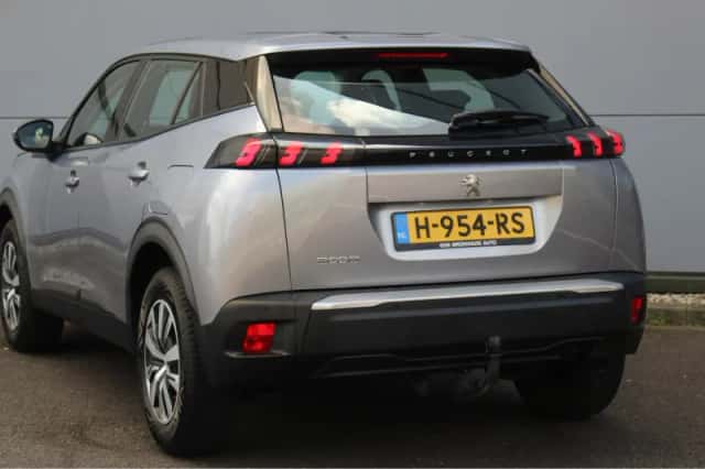 Peugeot 2008 (2020) thumbnail 4