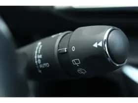 Peugeot 3008 (2020) thumbnail 36