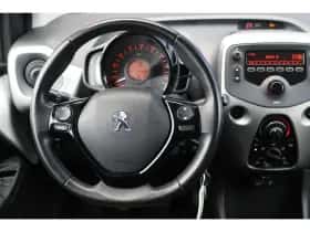 Peugeot 108 (2017) thumbnail 12