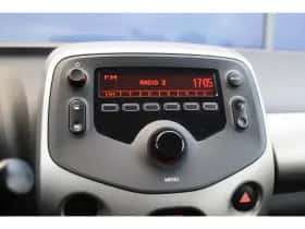 Peugeot 108 (2017) thumbnail 10