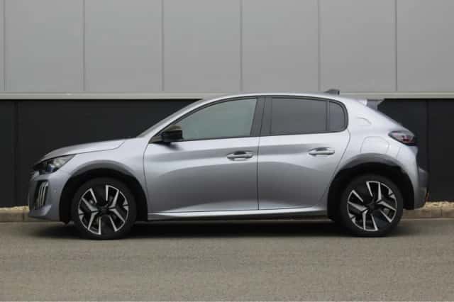 Peugeot 208 (2025) thumbnail 2