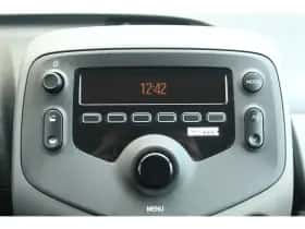 Peugeot 108 (2021) thumbnail 15