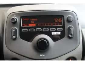 Peugeot 108 (2021) thumbnail 23