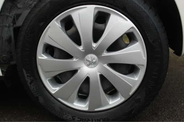 Peugeot 108 (2021) thumbnail 4