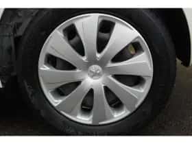 Peugeot 108 (2021) thumbnail 4