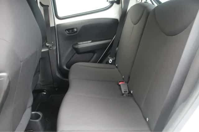 Peugeot 108 (2021) thumbnail 6