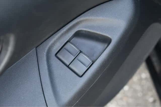 Peugeot 108 (2022) thumbnail 2
