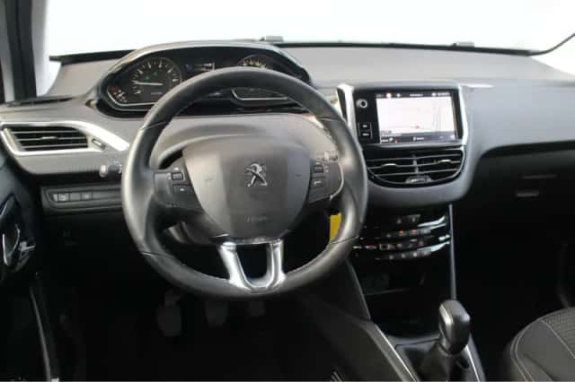 Peugeot 208 (2019) thumbnail 3