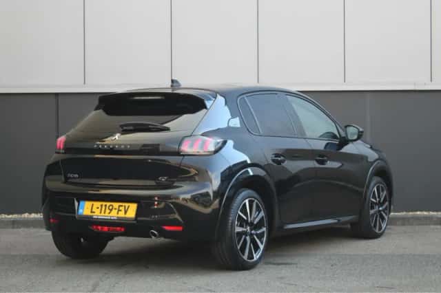 Peugeot 208 (2021) thumbnail 2