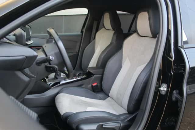 Peugeot 208 (2021) thumbnail 3