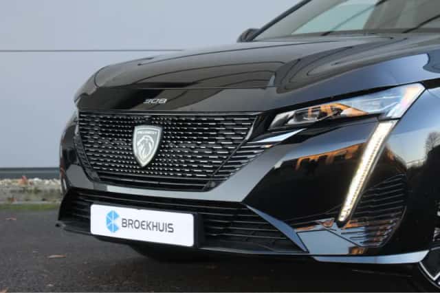 Peugeot e-308 (2025) thumbnail 2