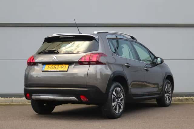 Peugeot 2008 (2019) thumbnail 2
