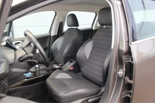 Peugeot 2008 (2019) thumbnail 4