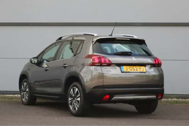 Peugeot 2008 (2019) thumbnail 6