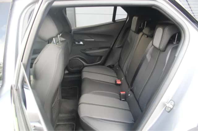 Peugeot 2008 (2021) thumbnail 5