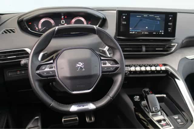 Peugeot 3008 (2022) thumbnail 3