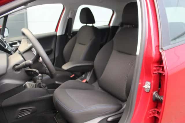 Peugeot 208 (2019) thumbnail 4
