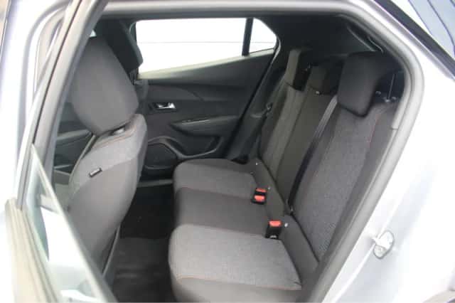 Peugeot 2008 (2025) thumbnail 5