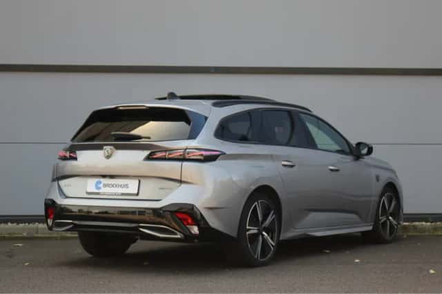 Peugeot 308 (2023) thumbnail 2