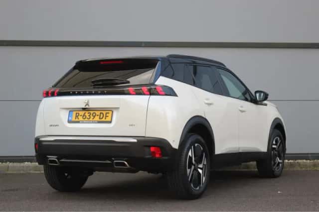 Peugeot 2008 (2022) thumbnail 2