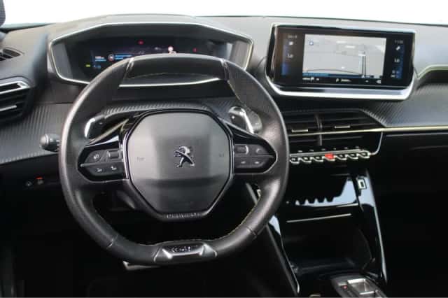 Peugeot 2008 (2022) thumbnail 3