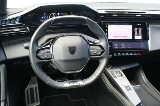 Peugeot 308 (2023) thumbnail 3