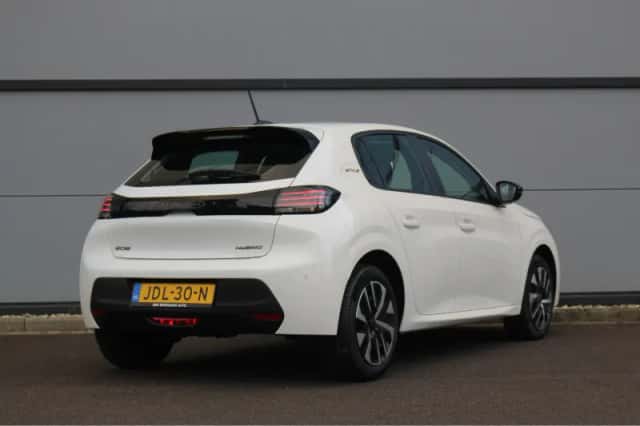 Peugeot 208 (2025) thumbnail 2